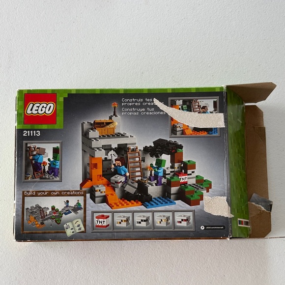 LEGO Minecraft Cave Adventure Set 21113 - Picture 5 of 5